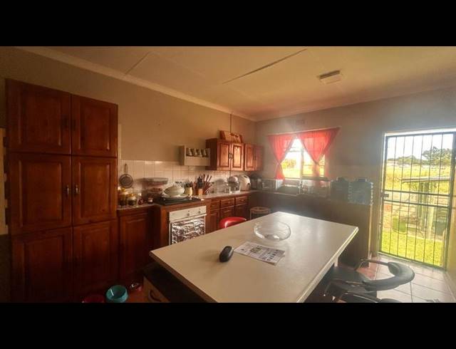 3 BEDROOM HOUSE FOR SALE IN FLORAPARK